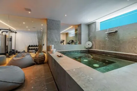 Villa de lujo con espectaculares vistas al mar en Puerto de Andratx, con casa de invitados