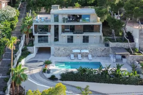 Gorgeous villa with sea view in Santa Ponsa