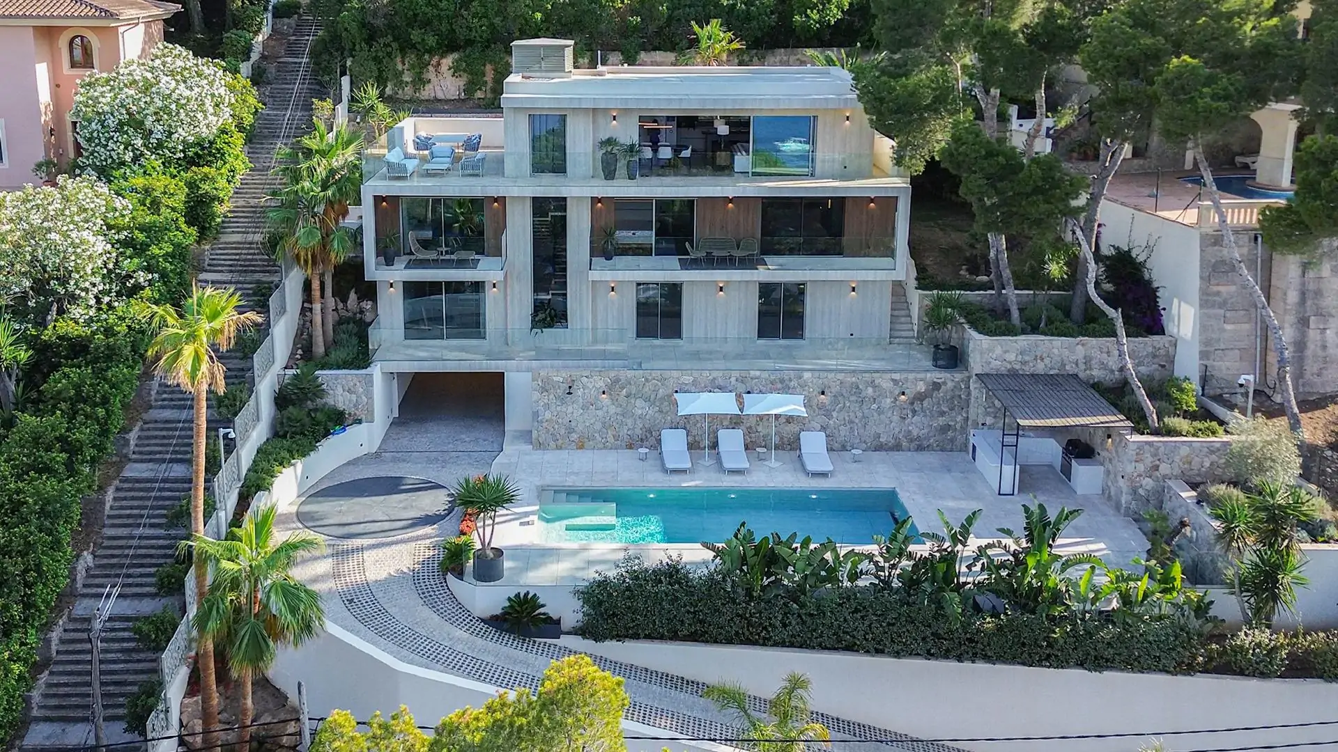 Gorgeous villa with sea view in Santa Ponsa