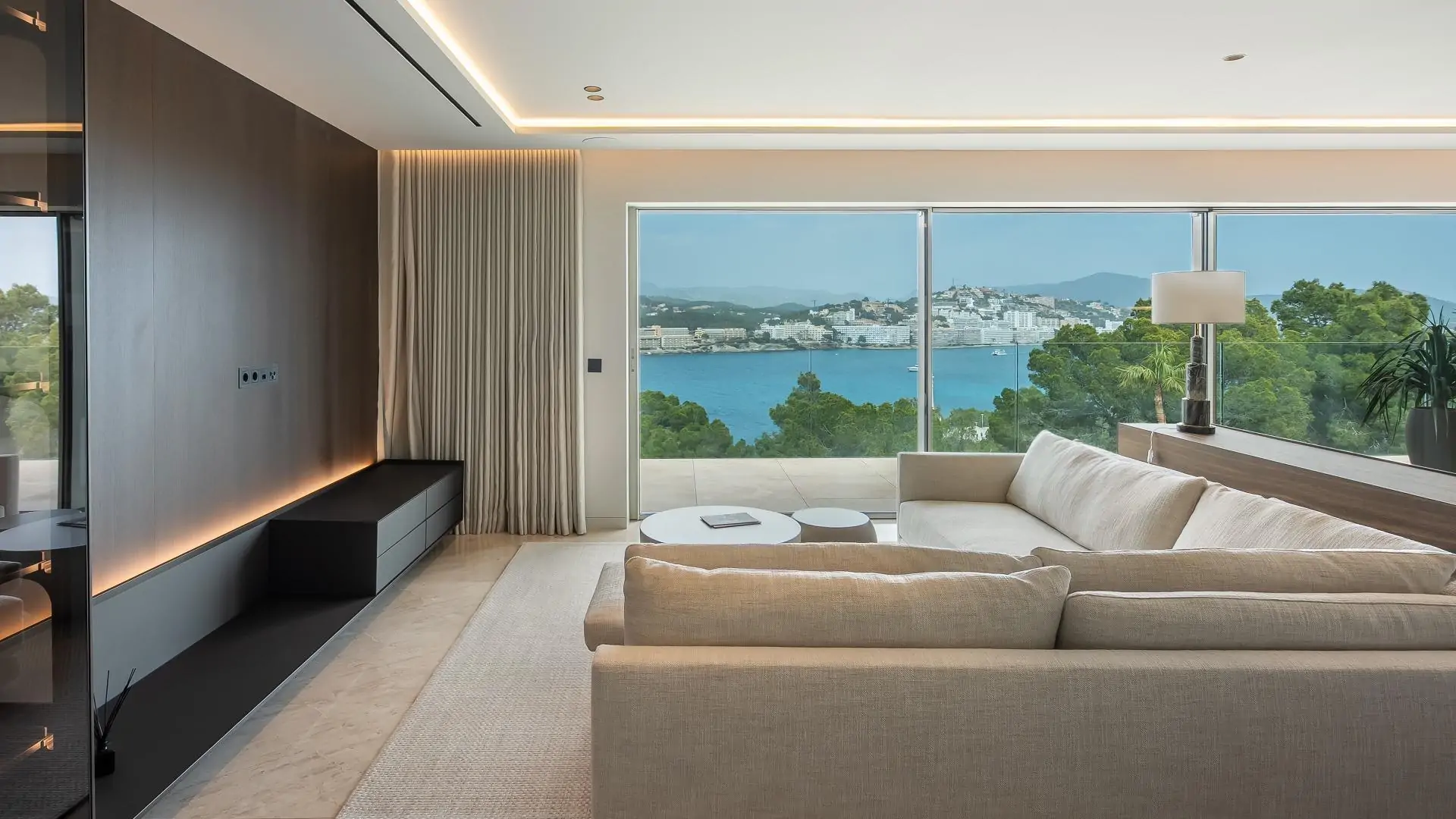 Gorgeous villa with sea view in Santa Ponsa