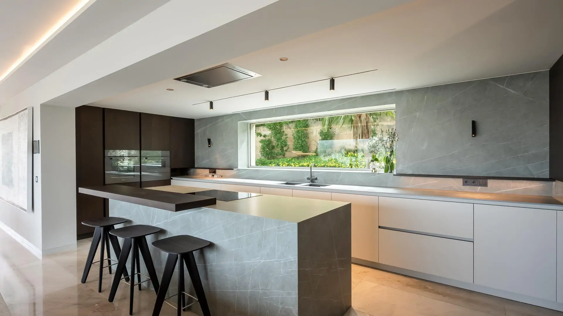 Gorgeous villa with sea view in Santa Ponsa