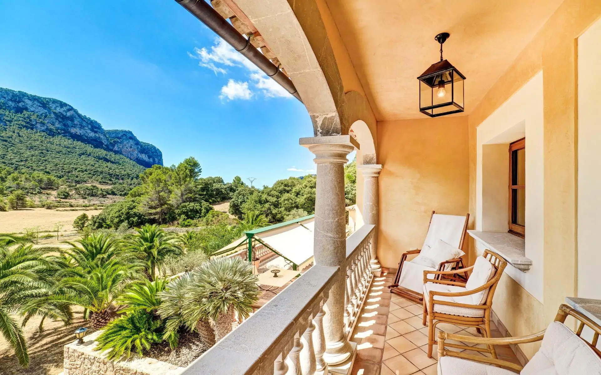 Majestuosa Villa en Son Termes, Bunyola: Un Refugio Exclusivo en Mallorca