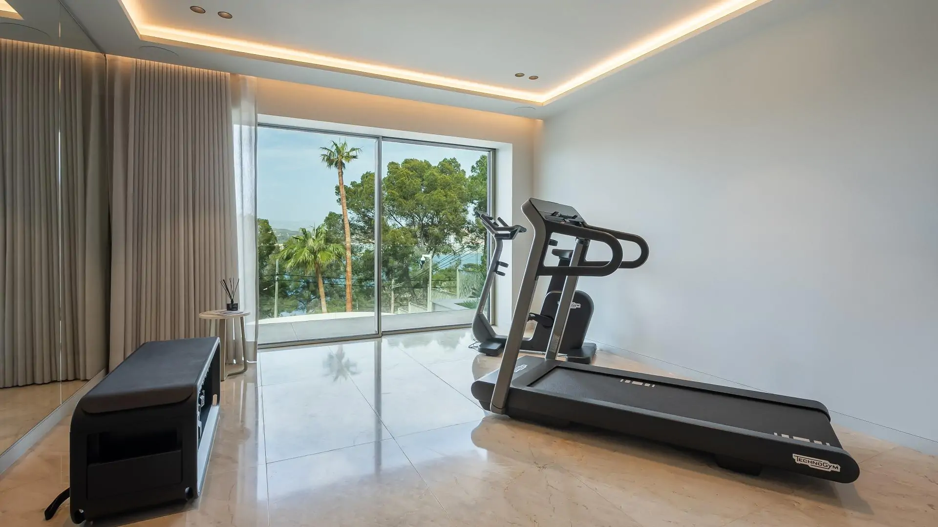 Gorgeous villa with sea view in Santa Ponsa