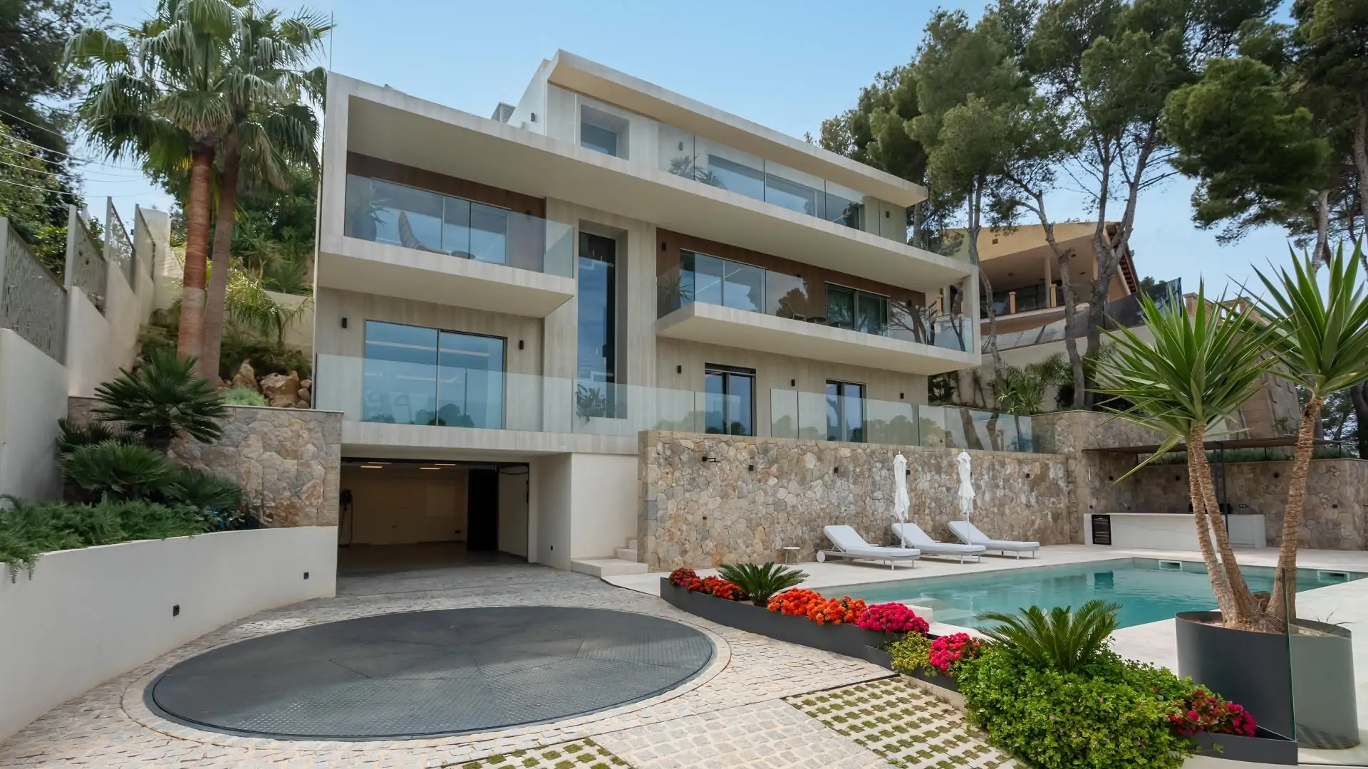 Gorgeous villa with sea view in Santa Ponsa