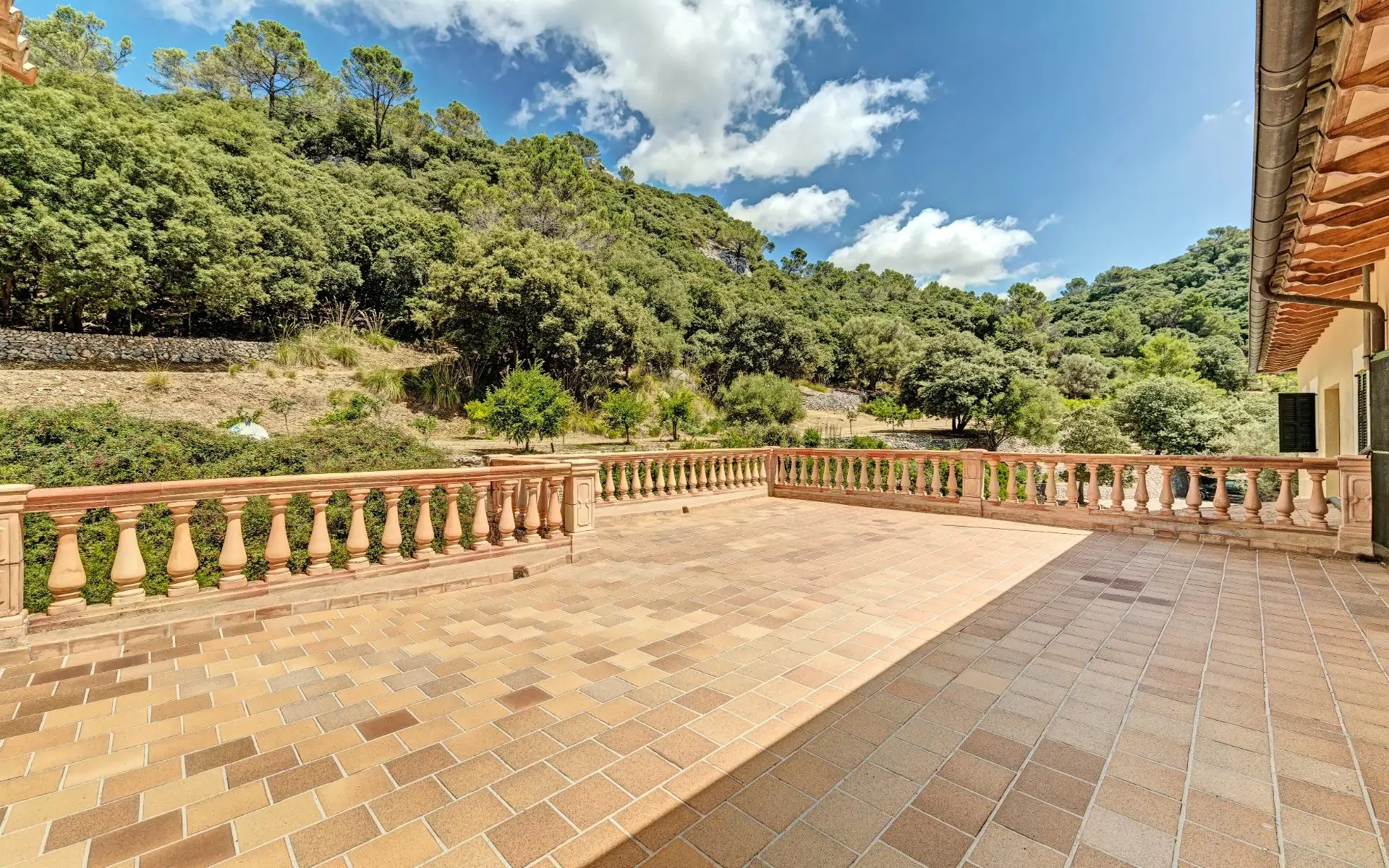 Majestuosa Villa en Son Termes, Bunyola: Un Refugio Exclusivo en Mallorca
