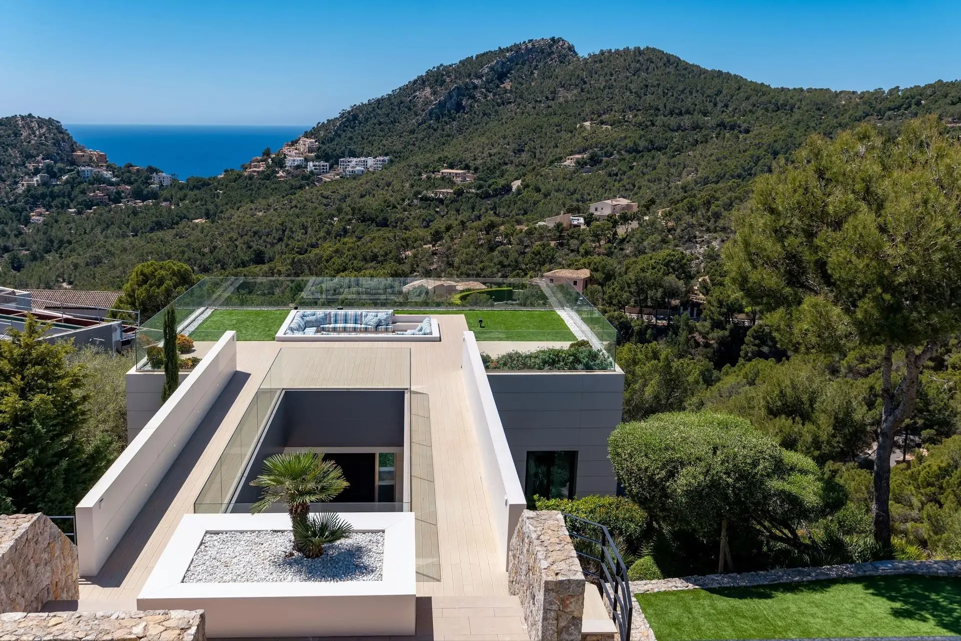 Villa de lujo con espectaculares vistas al mar en Puerto de Andratx, con casa de invitados