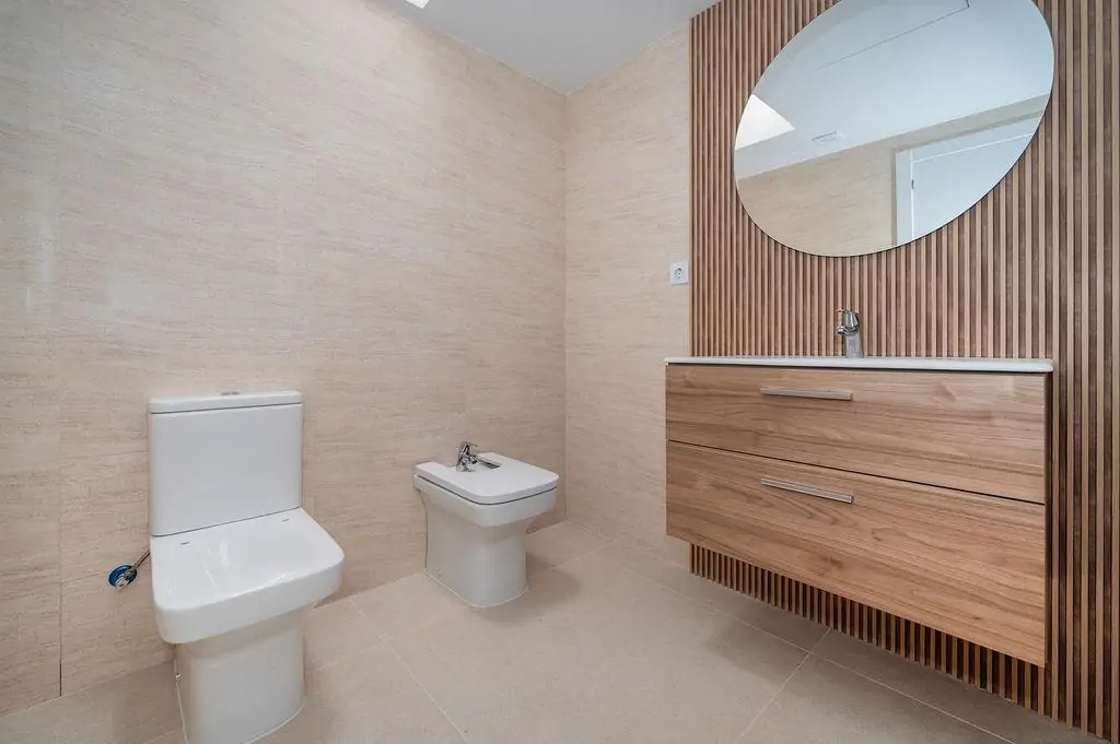 Chalets adosados con jard&iacute;n y piscina privada en Port des Torrent, Ibiza