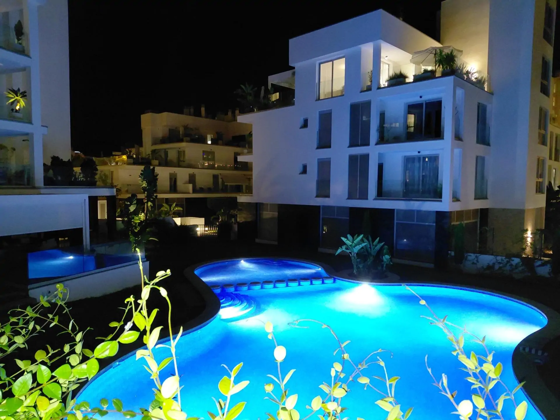 Exclusivo bajo con jardín privado en Palmanova