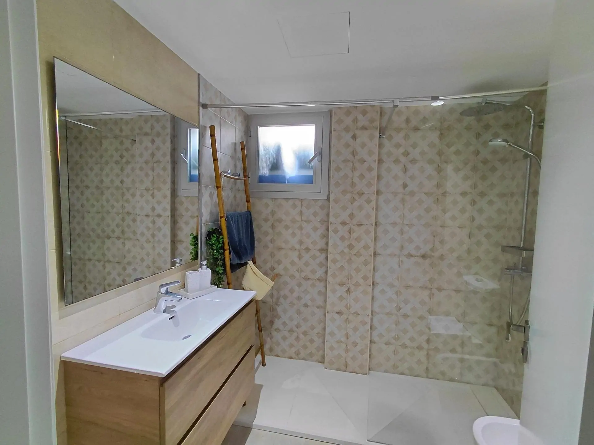 Exclusivo bajo con jardín privado en Palmanova