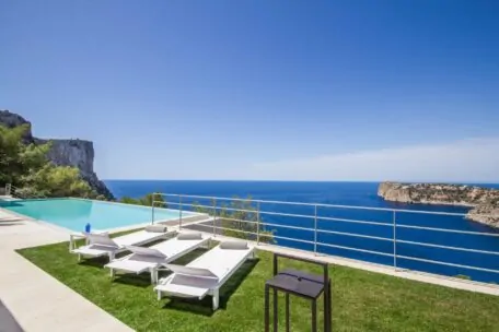 Spectacular villa in Cala Llamp with stunning sea views.