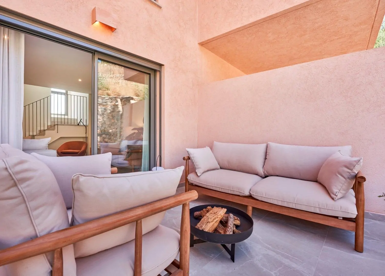Conjunto de 13 adosados con piscina comunitaria, jardines privados y parking esterior en Esporlas.
