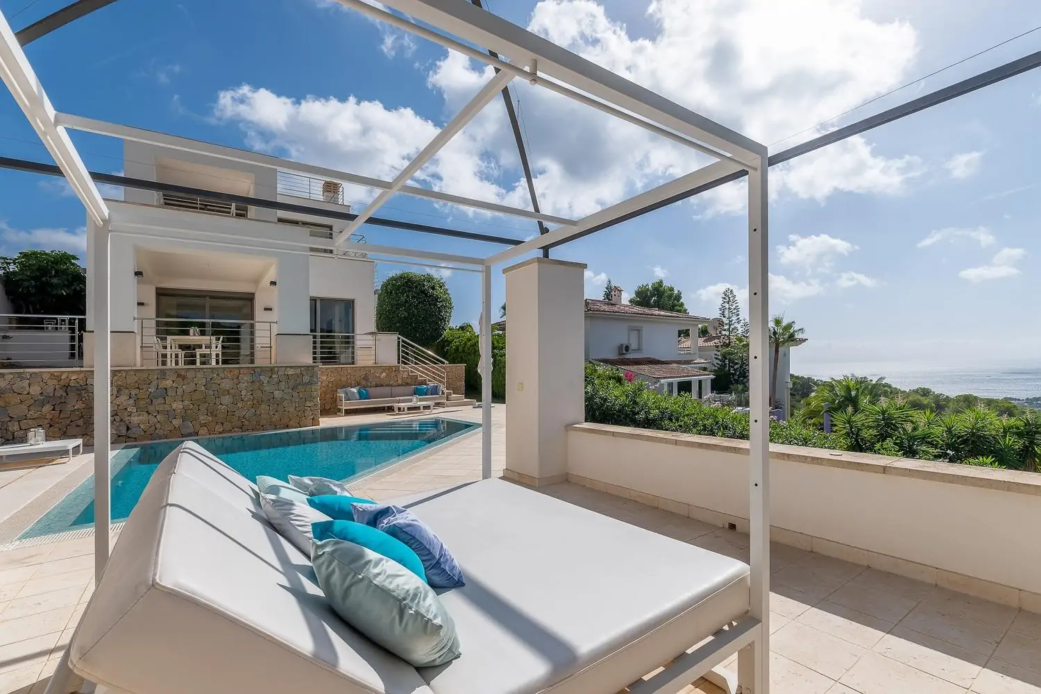 Chalet en Costa den Blanes con vistas al mar.