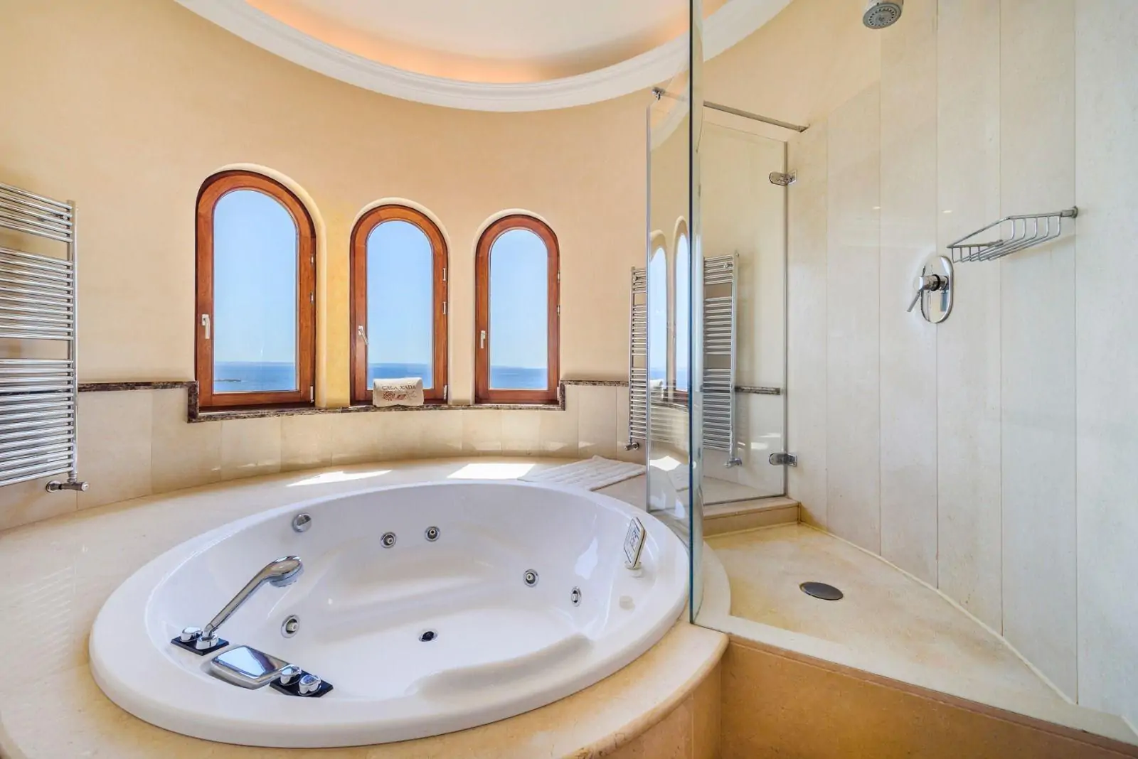 Imponente Villa de Lujo en Sol de Mallorca con Vistas al mar.