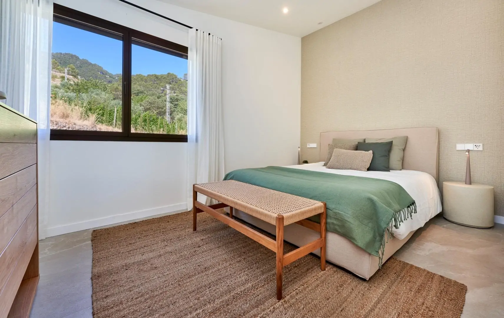 Conjunto de 13 adosados con piscina comunitaria, jardines privados y parking esterior en Esporlas.
