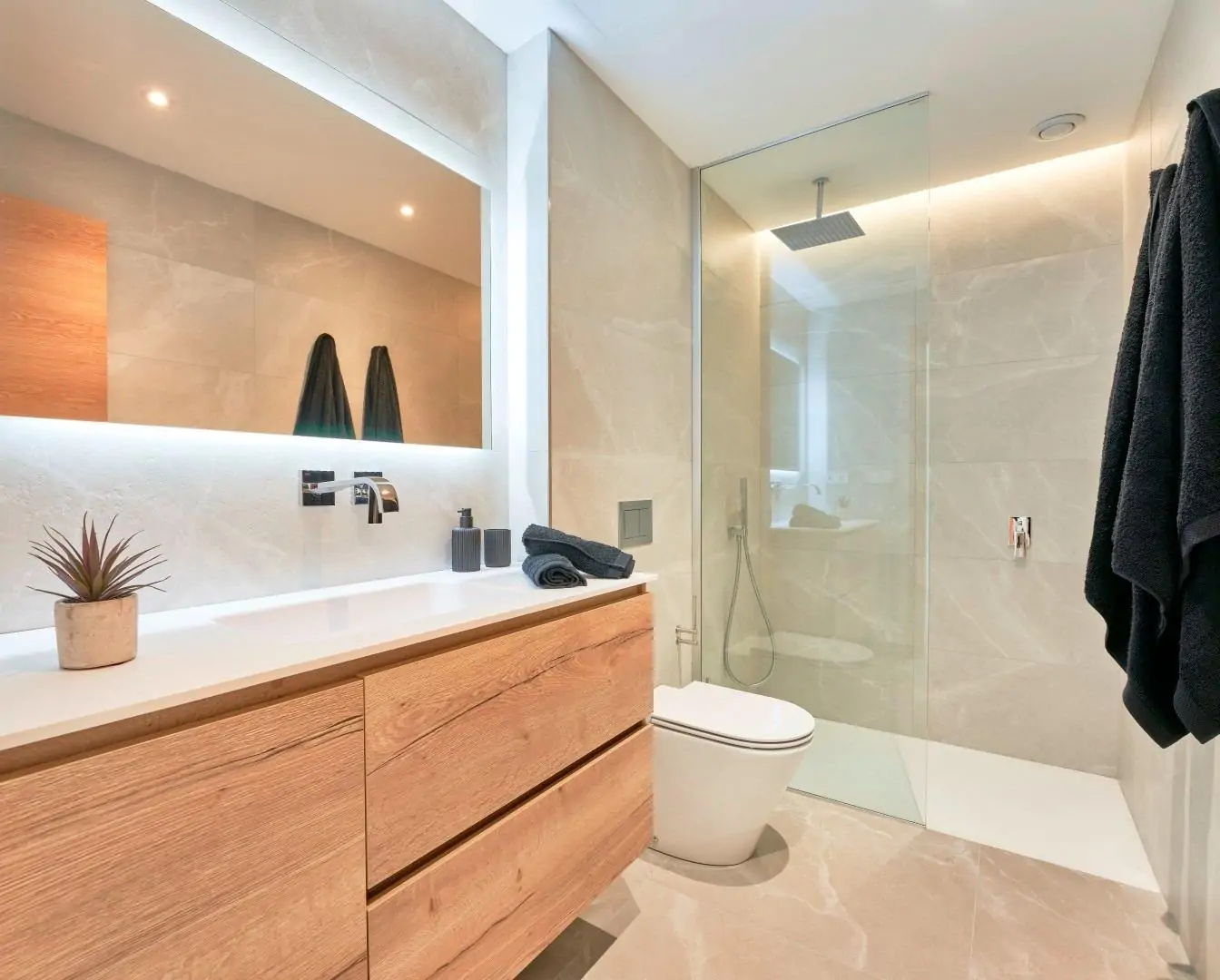 Conjunto de 13 adosados con piscina comunitaria, jardines privados y parking esterior en Esporlas.