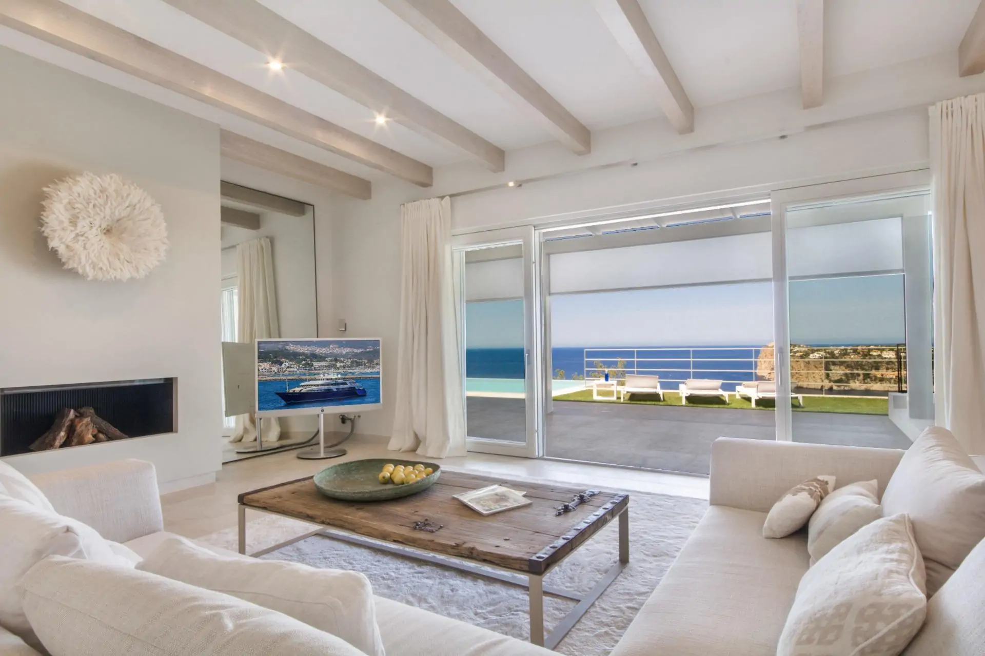 Espectacular villa en Cala Llamp con impresionantes vistas al mar.