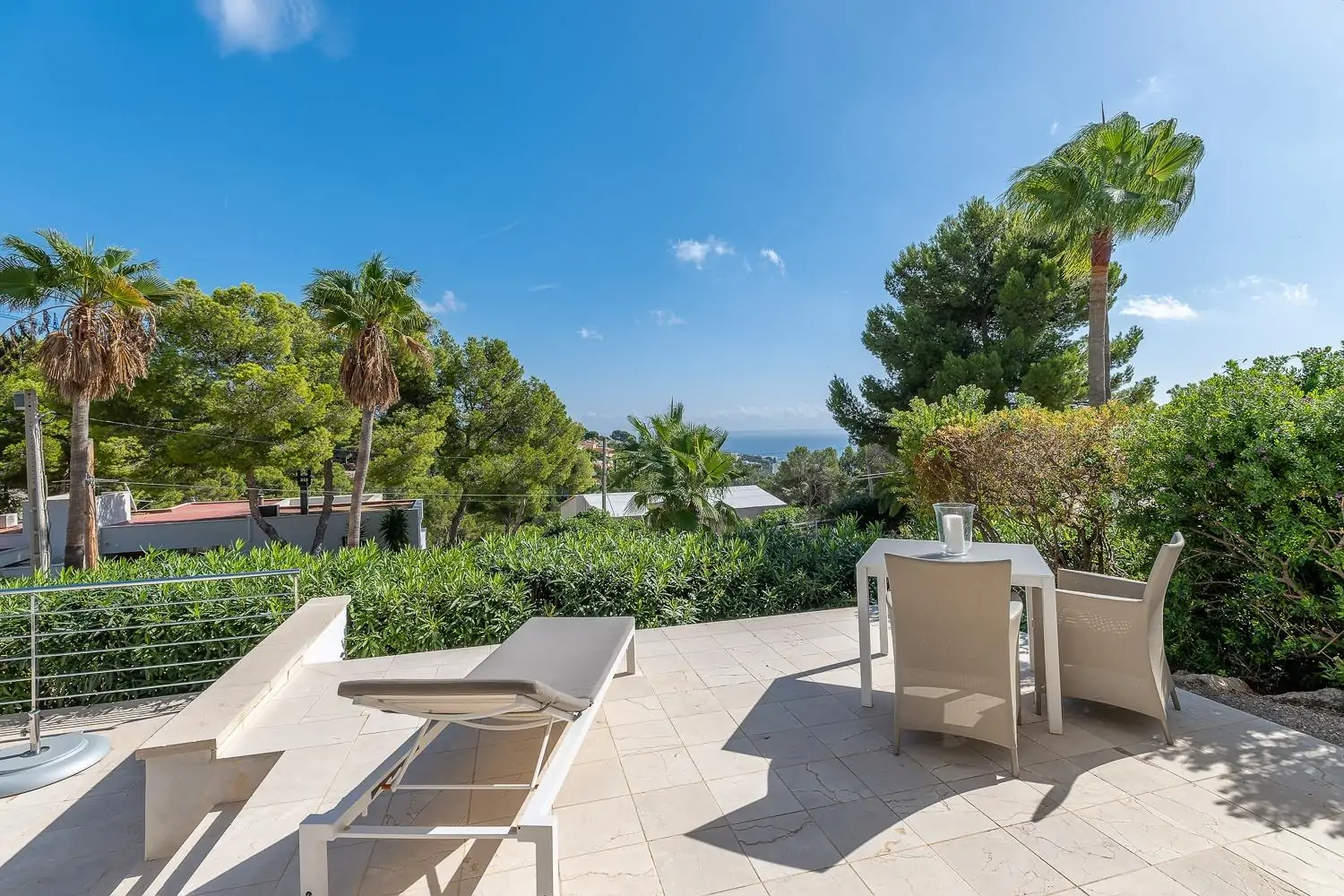 Chalet en Costa den Blanes con vistas al mar.