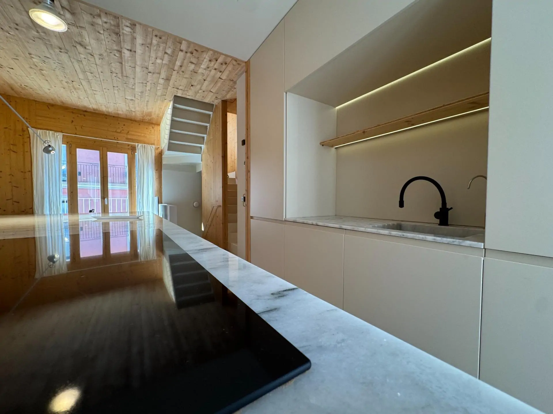Casa ecol&oacute;gica de 3 plantas con ascensor, terraza y garaje cerca de Santa Catalina