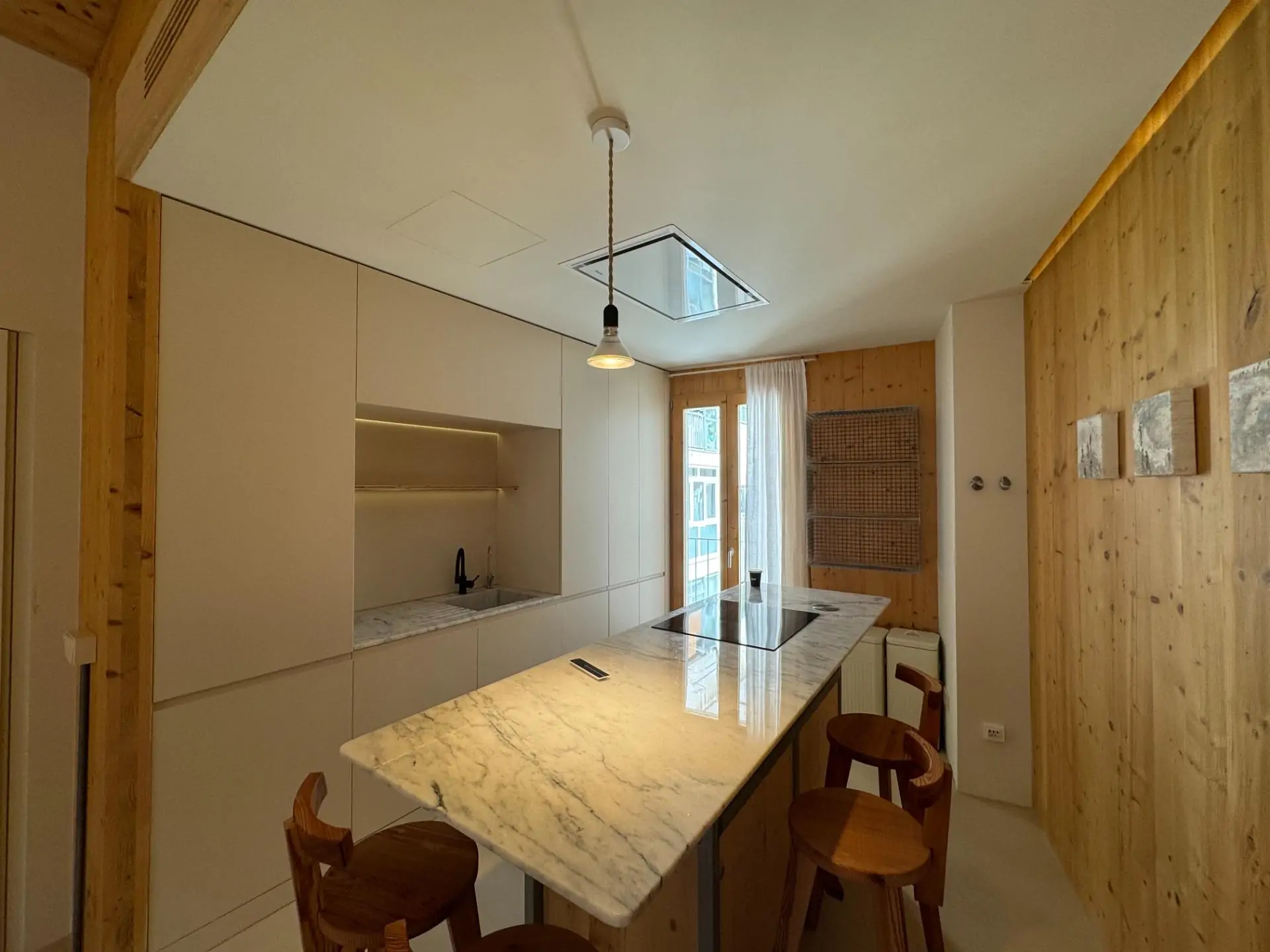 Casa ecol&oacute;gica de 3 plantas con ascensor, terraza y garaje cerca de Santa Catalina