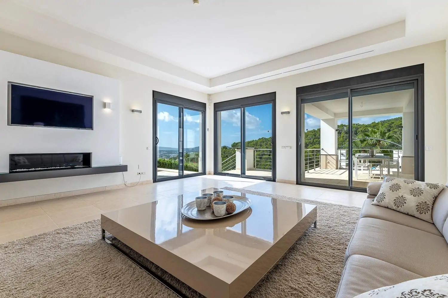 Chalet en Costa den Blanes con vistas al mar.