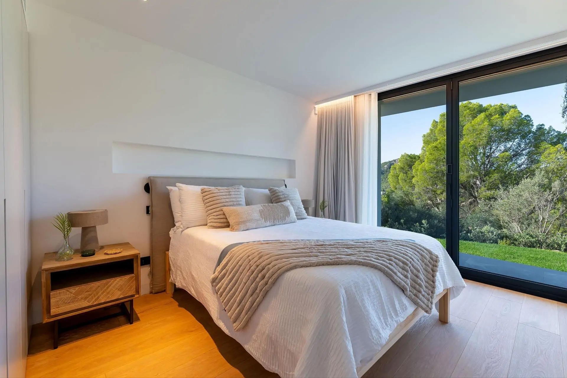Lujosa villa moderna con vistas al puerto de Andratx y su exclusivo Club de Vela
