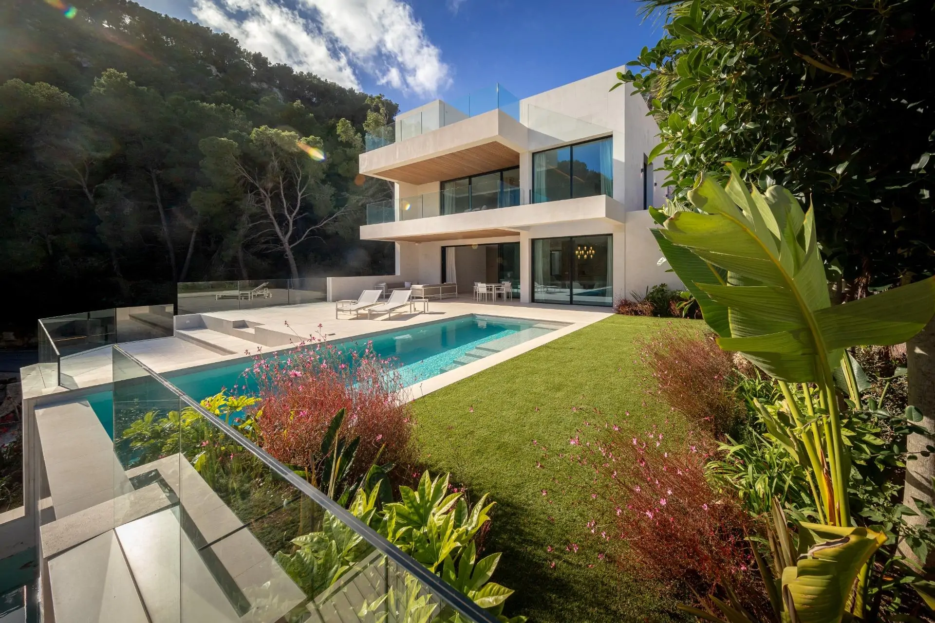 Bonita casa de obra nueva en Son Vida.