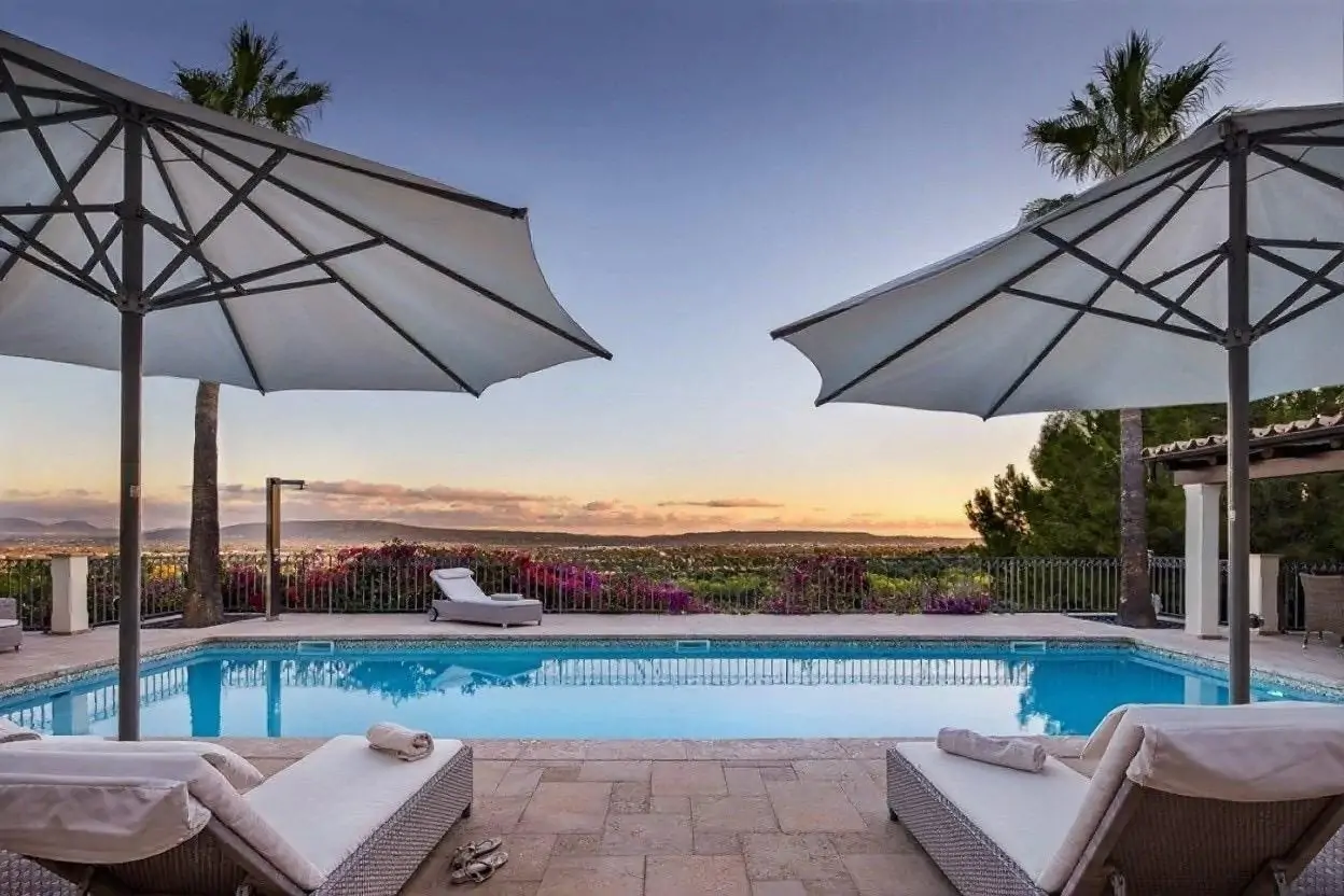 Exclusiva finca de piedra con vistas panor&aacute;micas en Santa Mar&iacute;a del Cam&iacute;