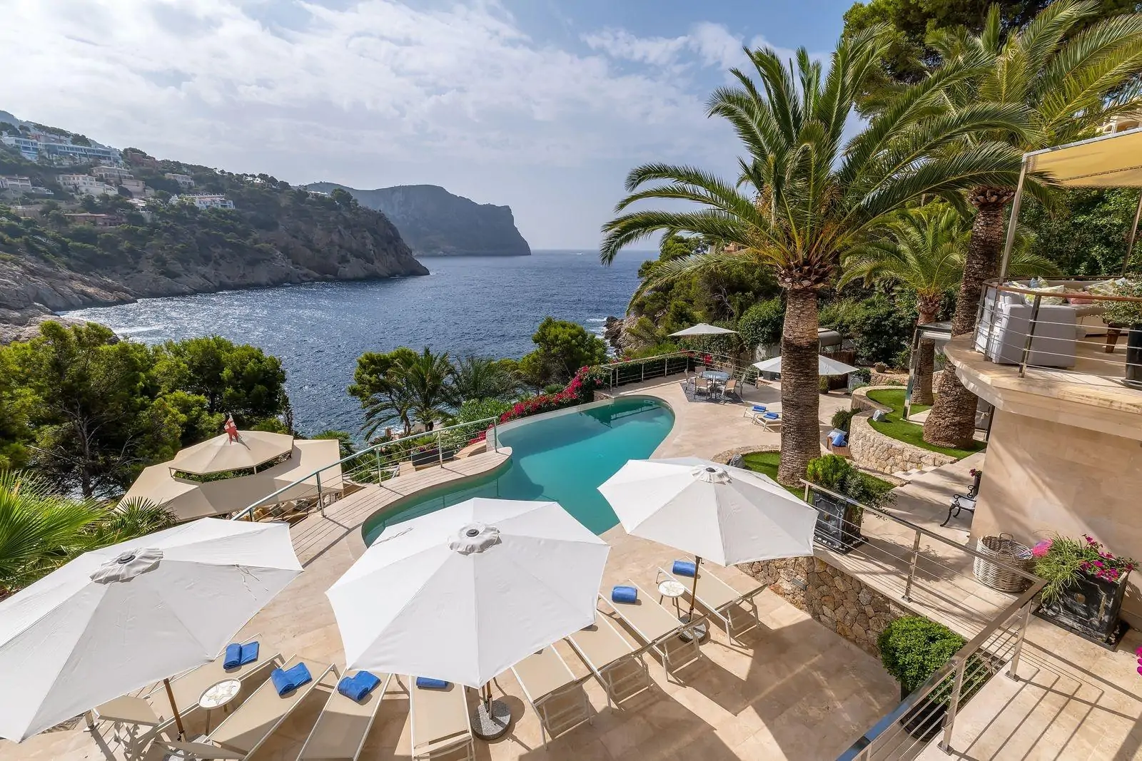 Propiedad &uacute;nica con acceso directo al mar en una de las zonas m&aacute;s exclusivas de Mallorca