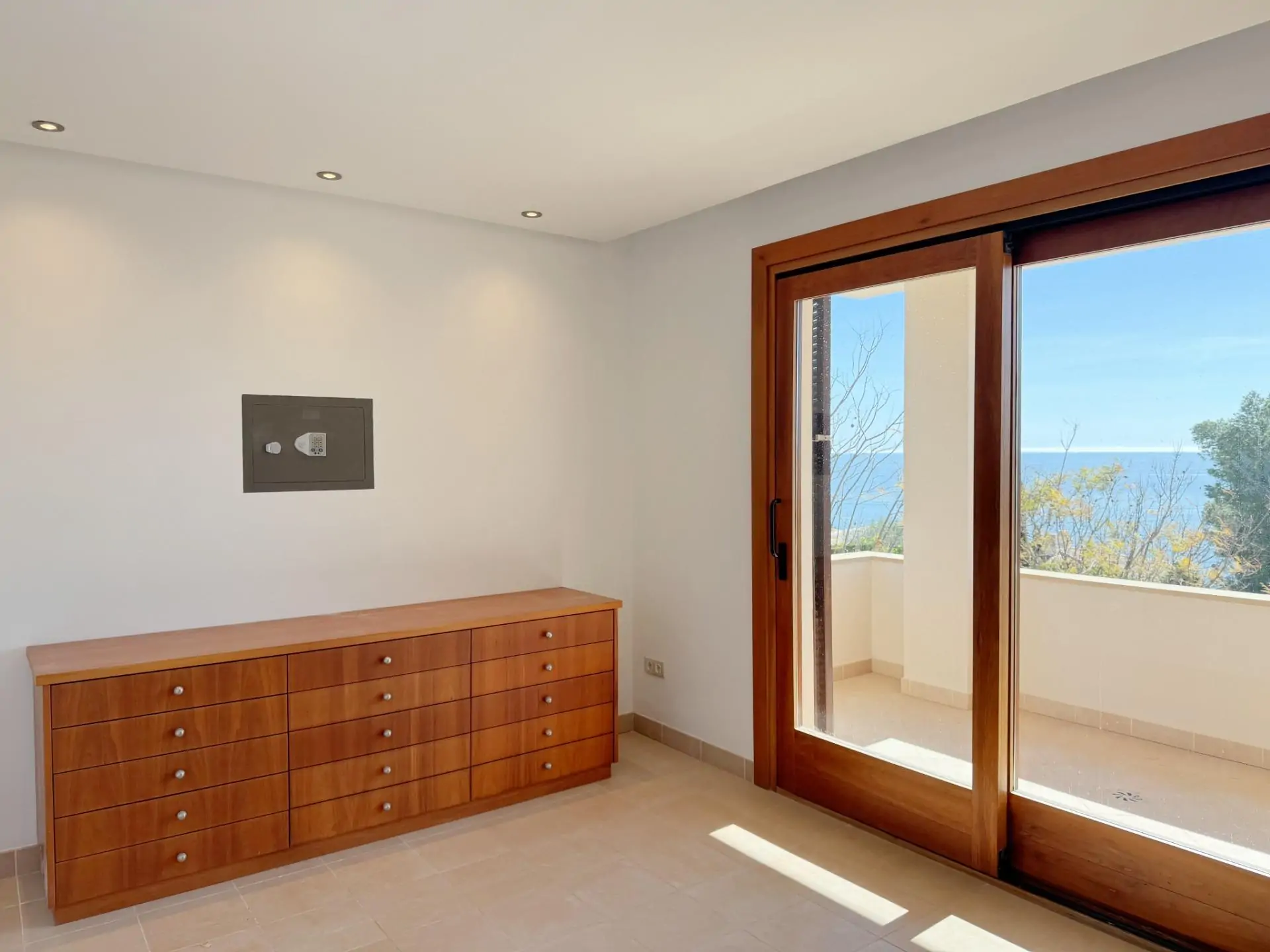 Fantástica villa en el corazón de viejo Bendinat con vistas al mar.