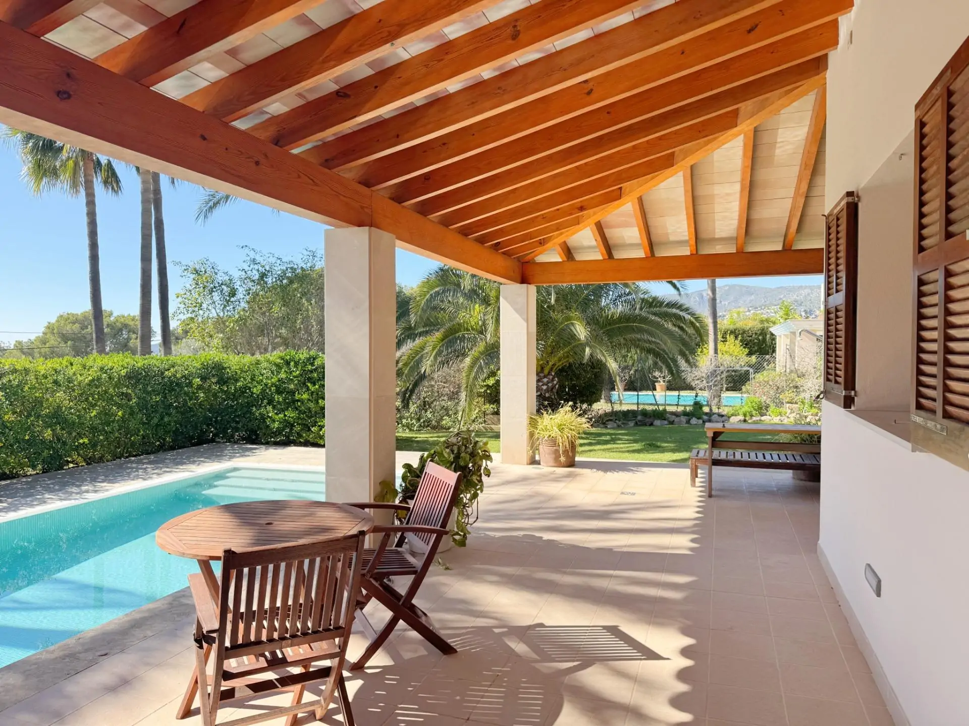 Fantástica villa en el corazón de viejo Bendinat con vistas al mar.