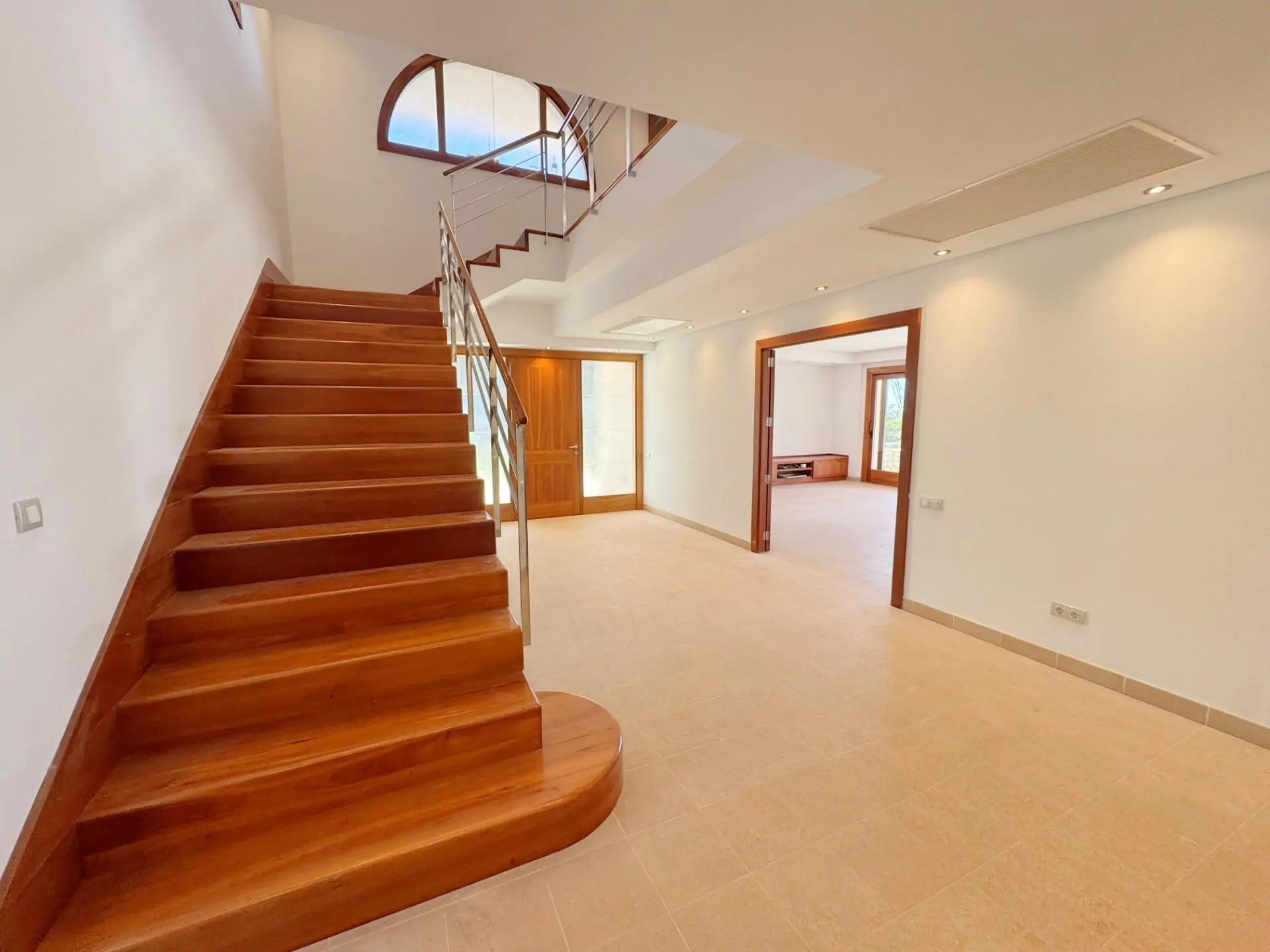 Fantástica villa en el corazón de viejo Bendinat con vistas al mar.