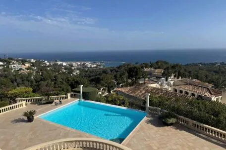 Exclusive property with incredible views over the bay of Palma in Costa den Blanes.