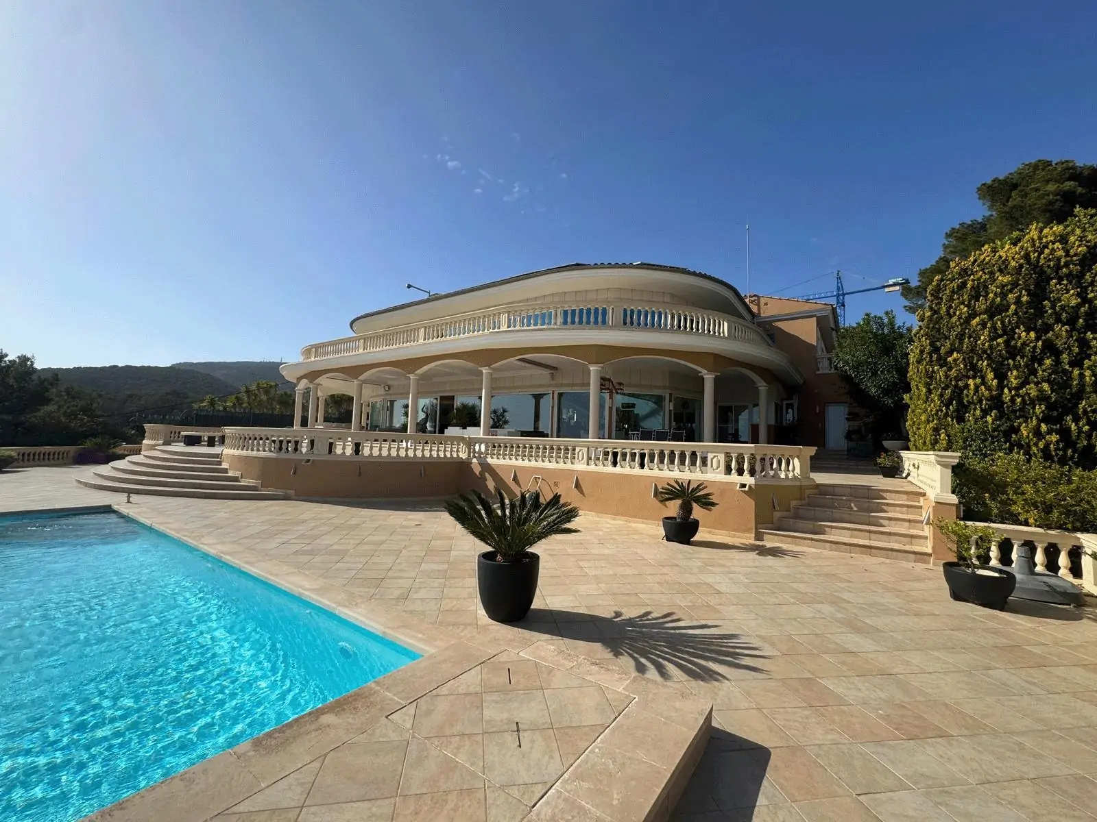Exclusiva propiedad con increíbles vistas a toda la bahía de Palma en Costa den Blanes.
