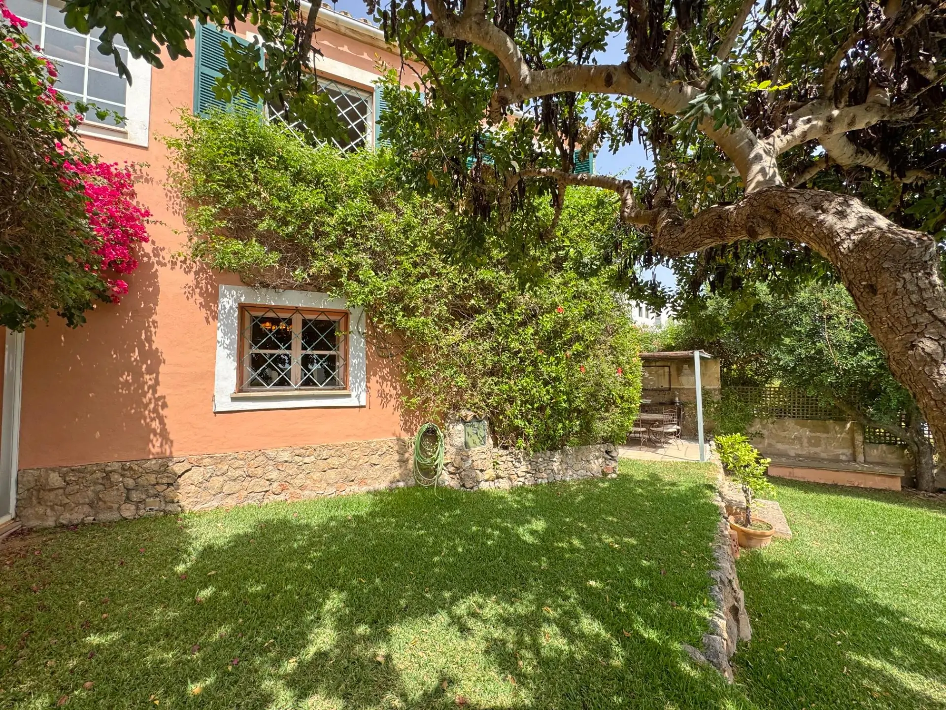 Encantadora Casa Mediterr&aacute;nea con Vistas al Mar en G&eacute;nova
