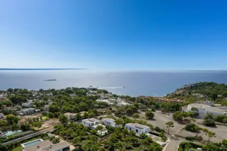 Fantastic new-build property with sea views in Sol de Mallorca.