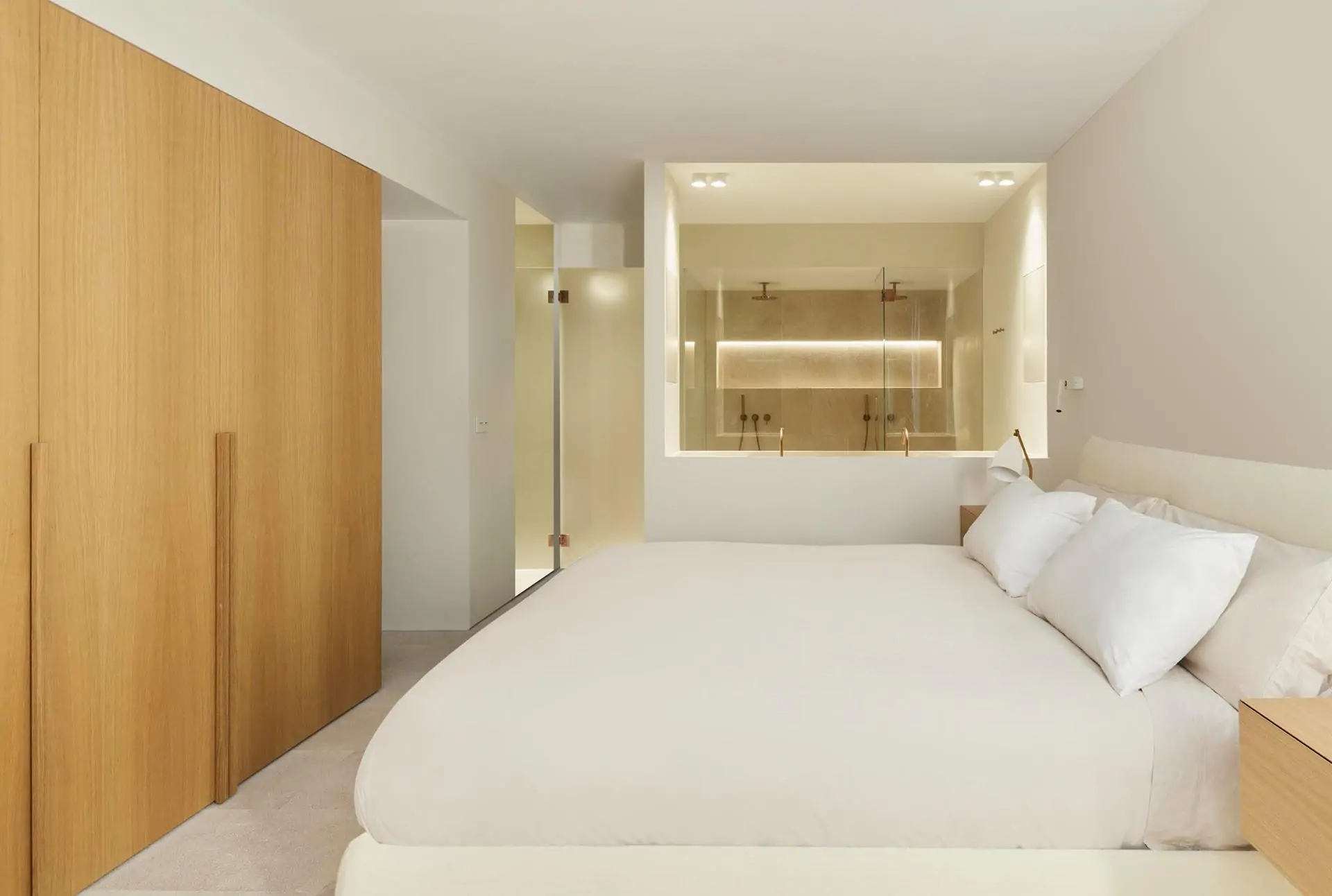 Espectacular apartamenteo  en exlusiva en primera l&iacute;nea con acceso directo al mar en Illeta.