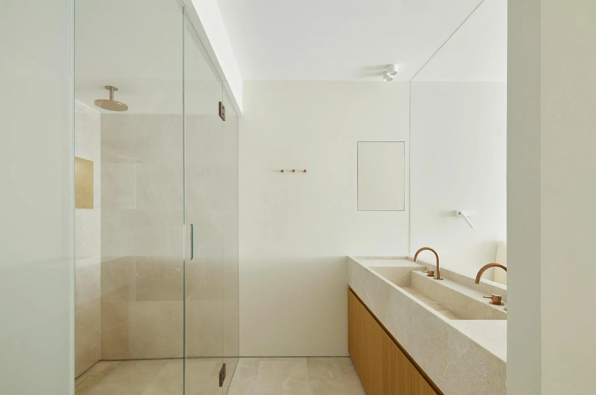 Espectacular apartamenteo  en exlusiva en primera l&iacute;nea con acceso directo al mar en Illeta.