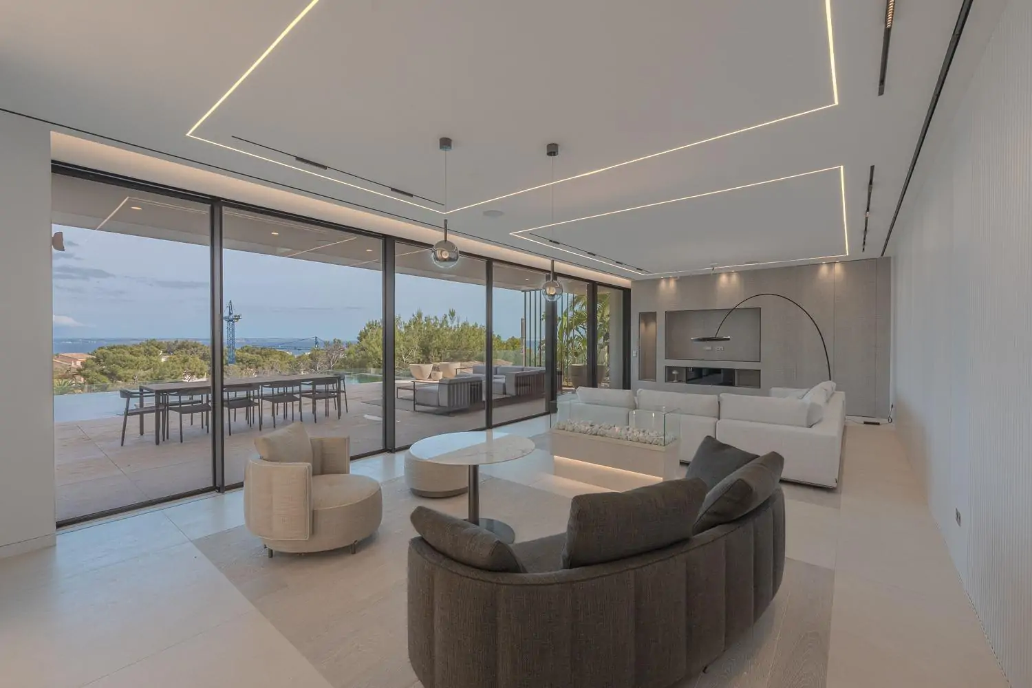 Villa contemporánea de lujo con vistas panorámicas al mar