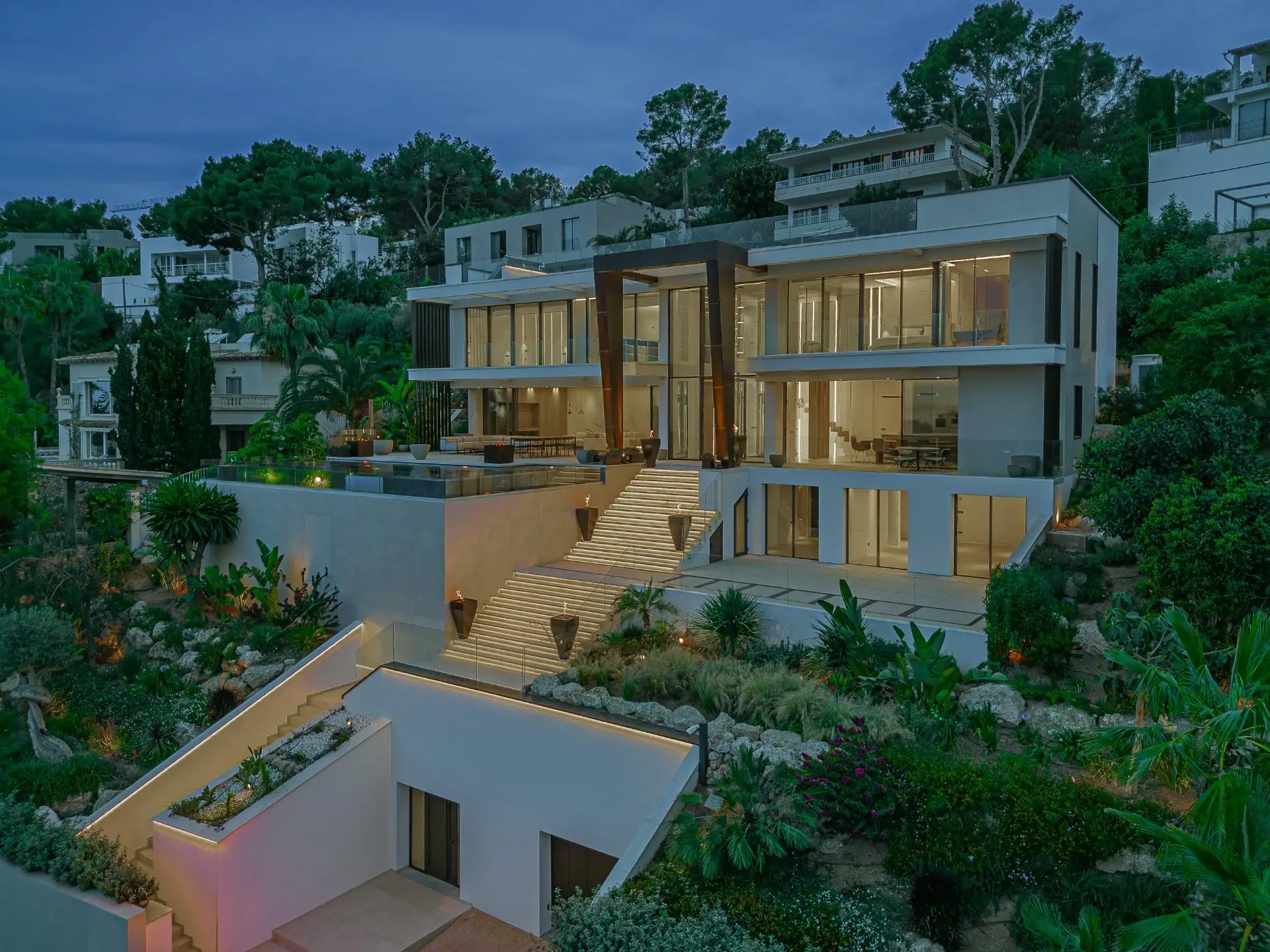 Villa contemporánea de lujo con vistas panorámicas al mar