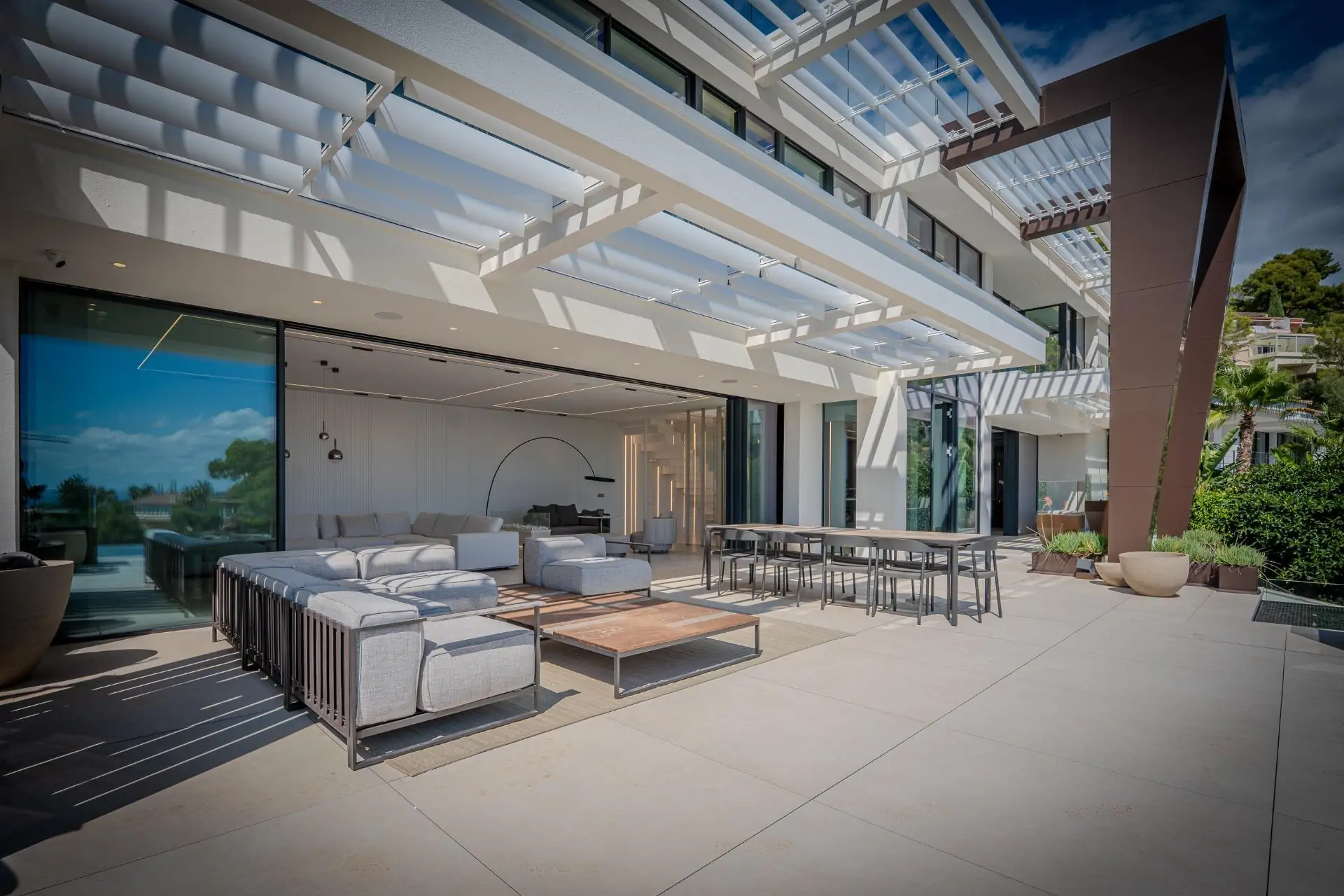 Villa contemporánea de lujo con vistas panorámicas al mar