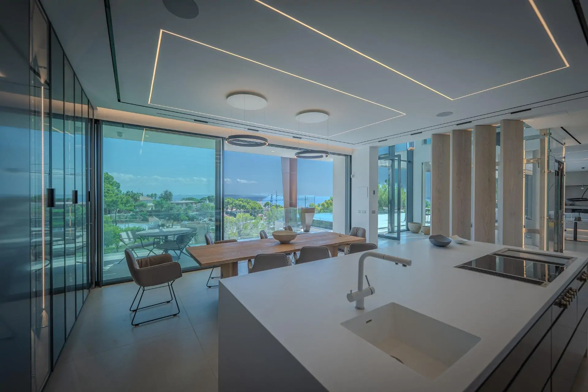 Villa contemporánea de lujo con vistas panorámicas al mar