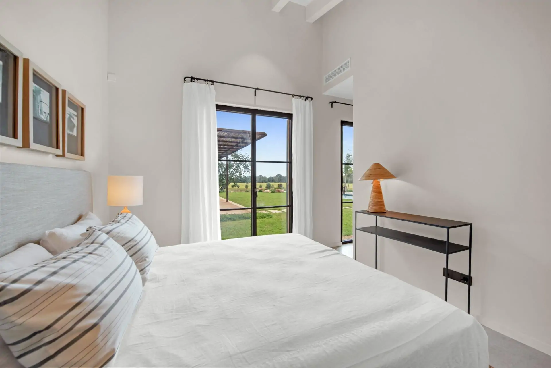 Elegante propiedad de nueva construcción en la zona de Sa Rápita y Estrenc.