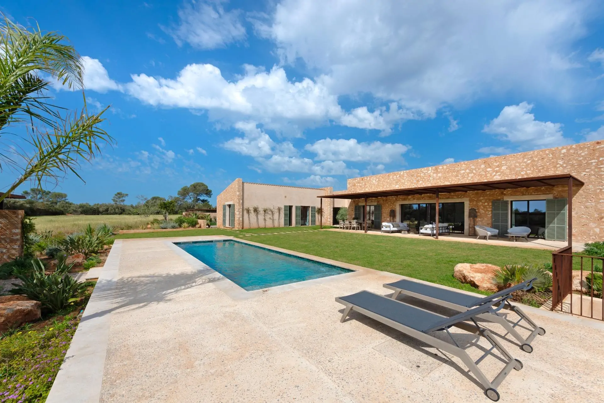 Elegante propiedad de nueva construcción en la zona de Sa Rápita y Estrenc.