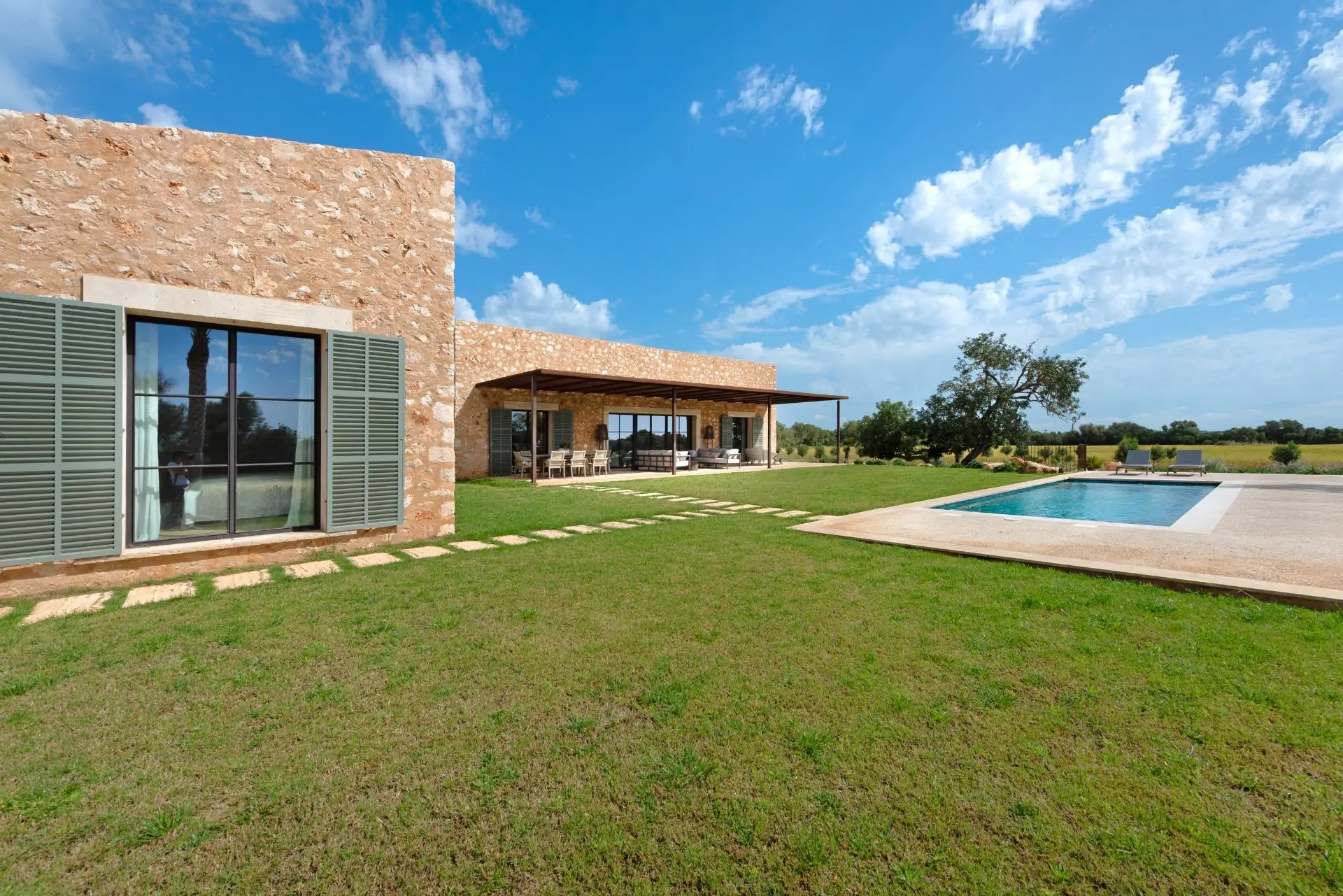Elegante propiedad de nueva construcción en la zona de Sa Rápita y Estrenc.