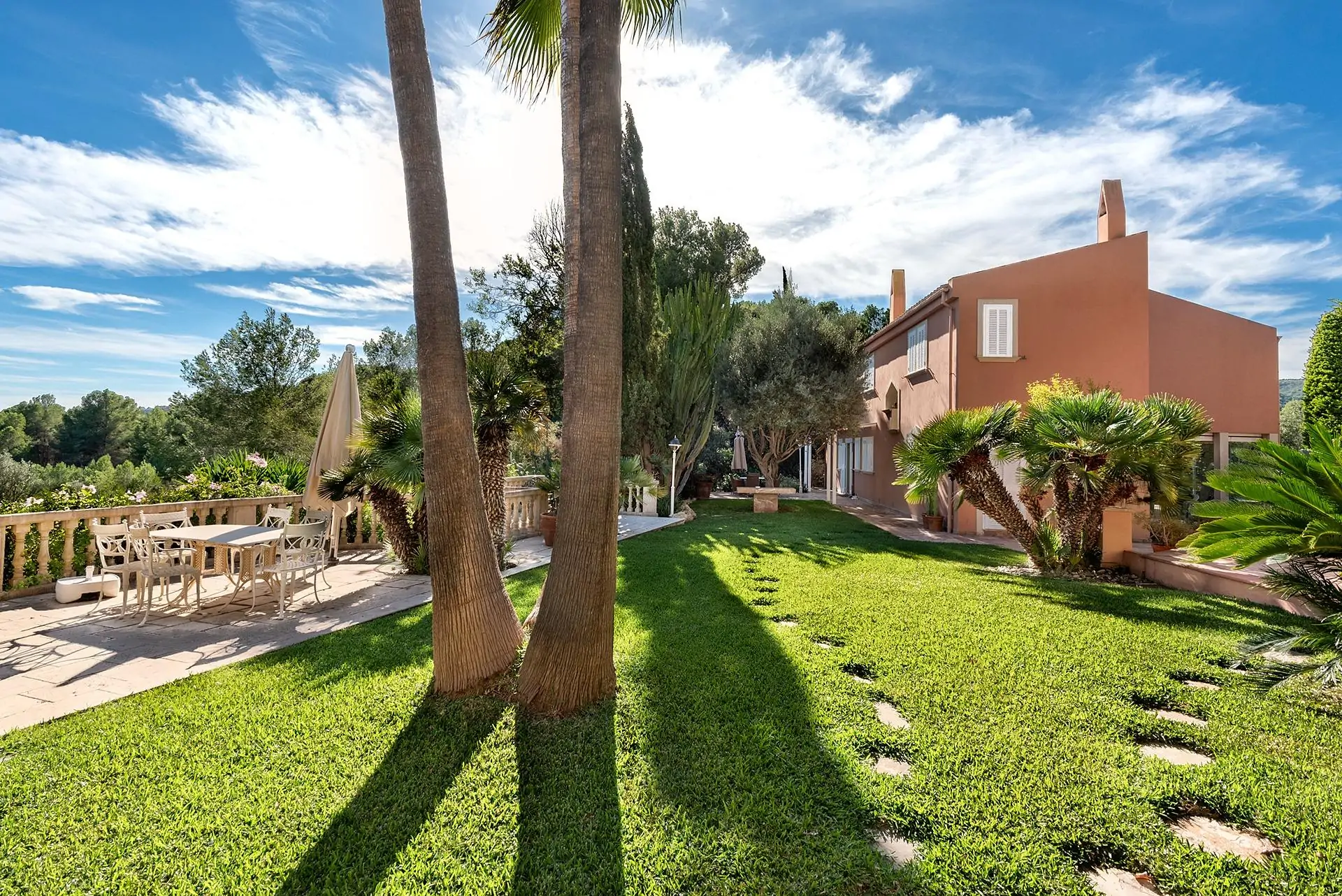 Villa exclusiva en zona tranquila de Son Vida, con vistas a la bahía de Palma