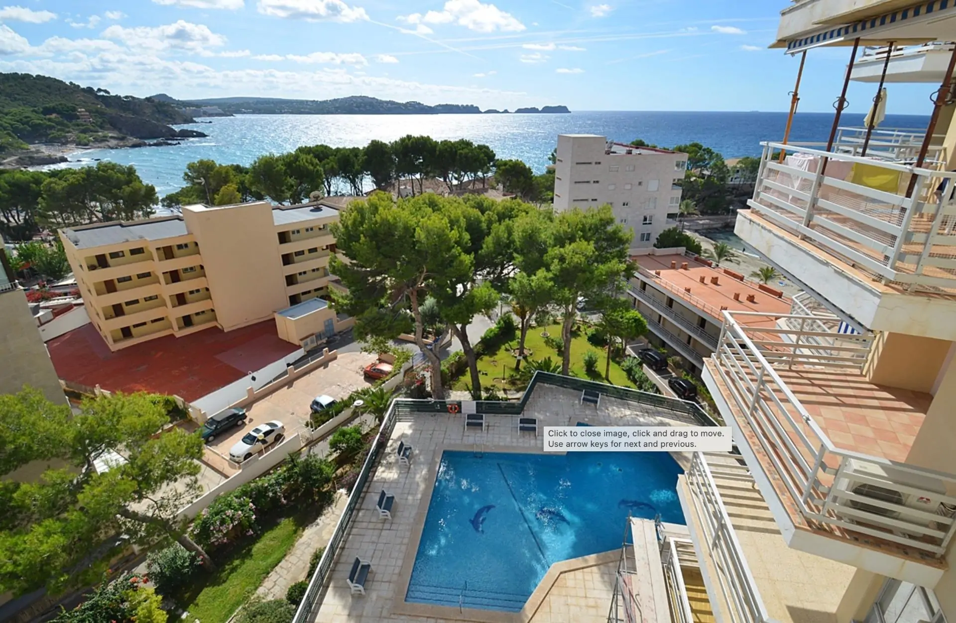 Exclusivo piso reformado en Peguera con terraza y acceso directo a la playa