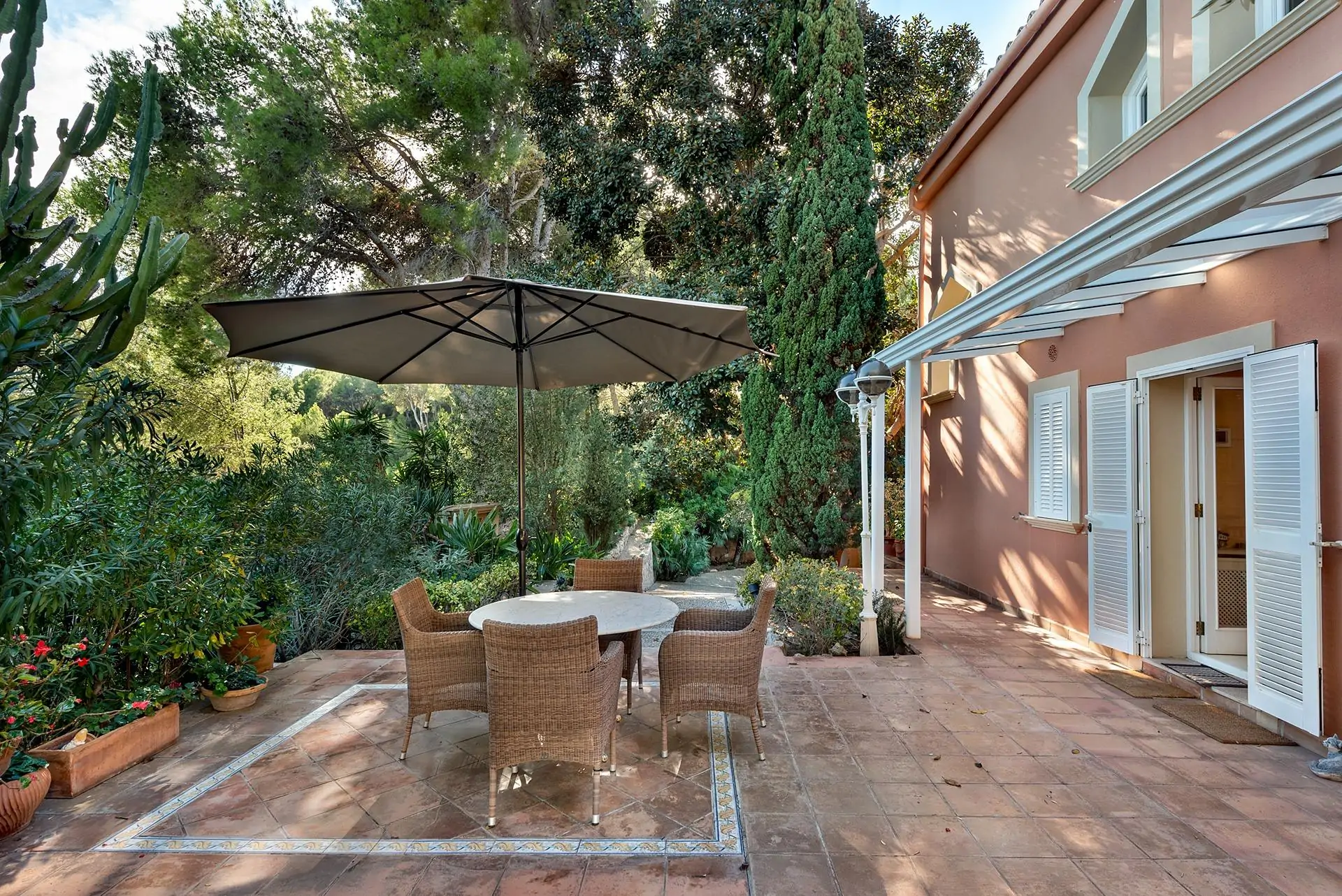 Villa exclusiva en zona tranquila de Son Vida, con vistas a la bahía de Palma
