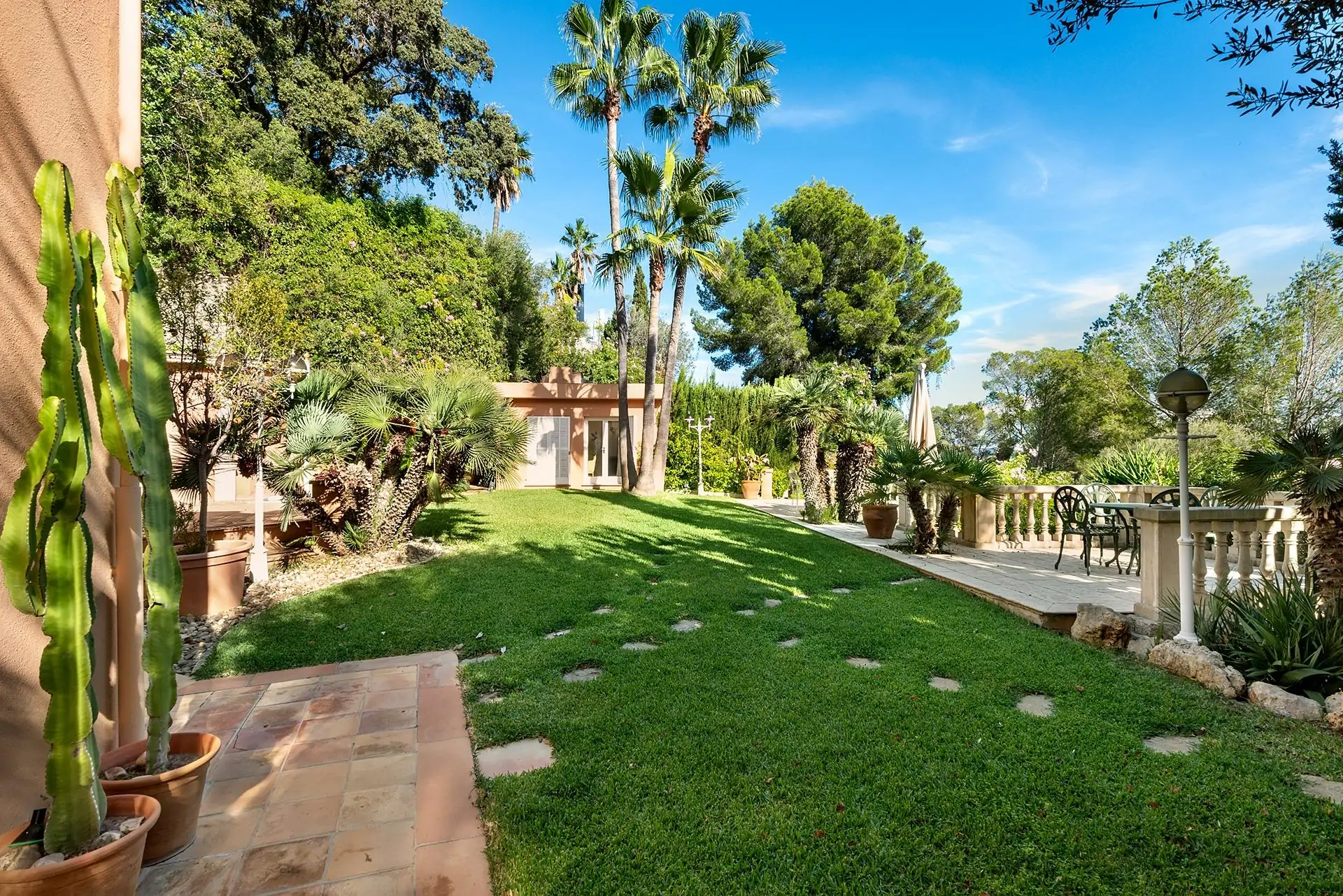 Villa exclusiva en zona tranquila de Son Vida, con vistas a la bahía de Palma