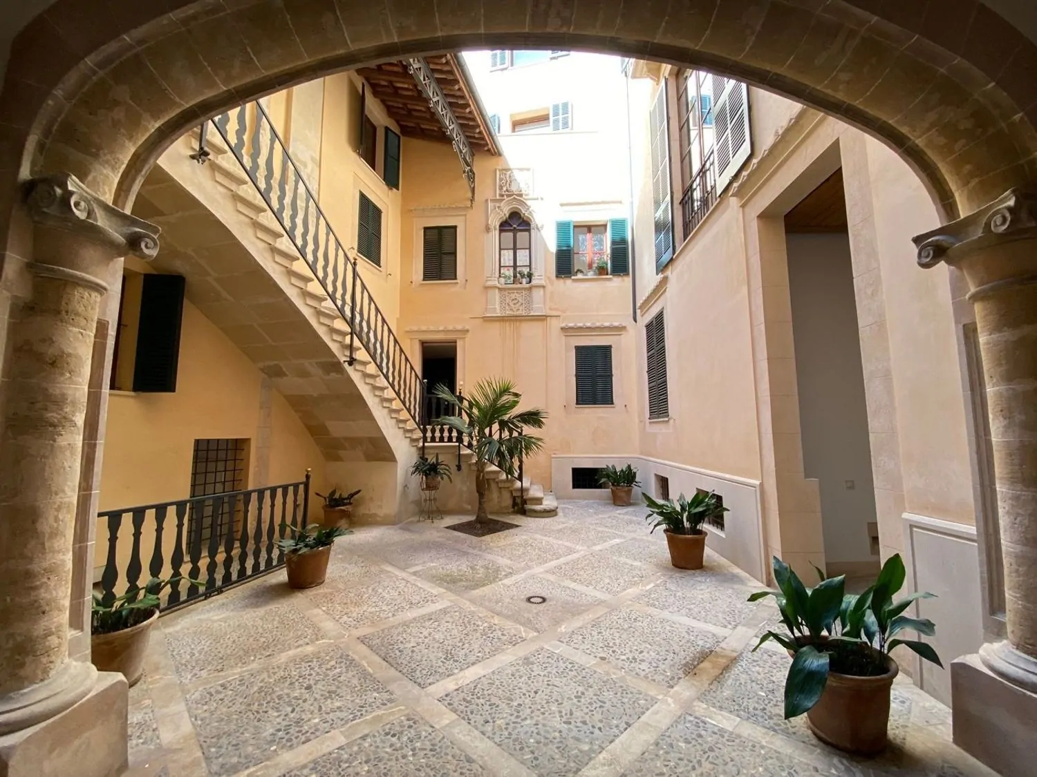 Elegante dúplex reformado en Dalt Murada, en pleno corazón del casco antiguo de Palma