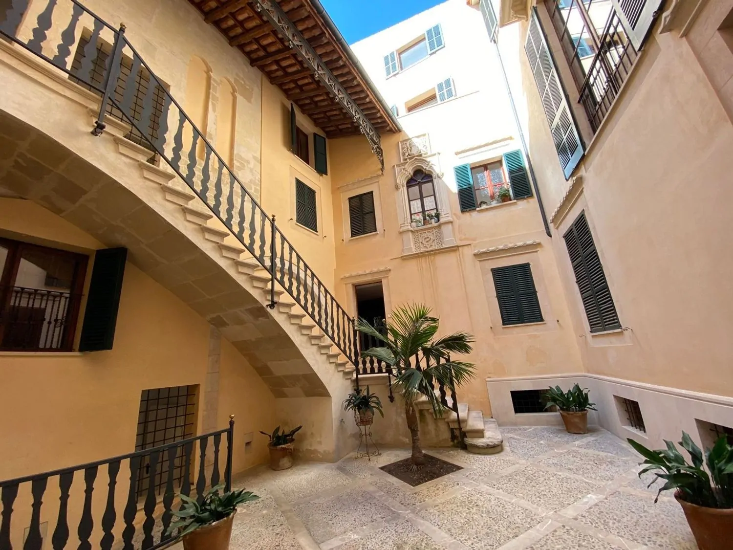 Elegante dúplex reformado en Dalt Murada, en pleno corazón del casco antiguo de Palma